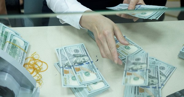 Tightly control illegal USD trading during Tet