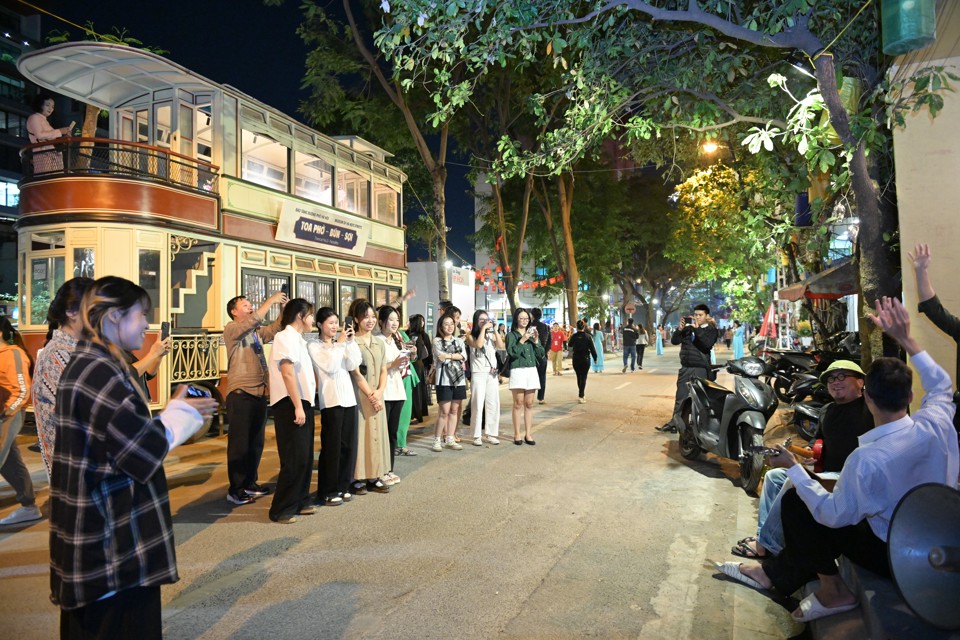 Das „Hanoi Street Museum“ wird durch spannende Erlebnisaktivitäten für Besucher und Einheimische zum Leben erweckt. Foto: Hoang Huy