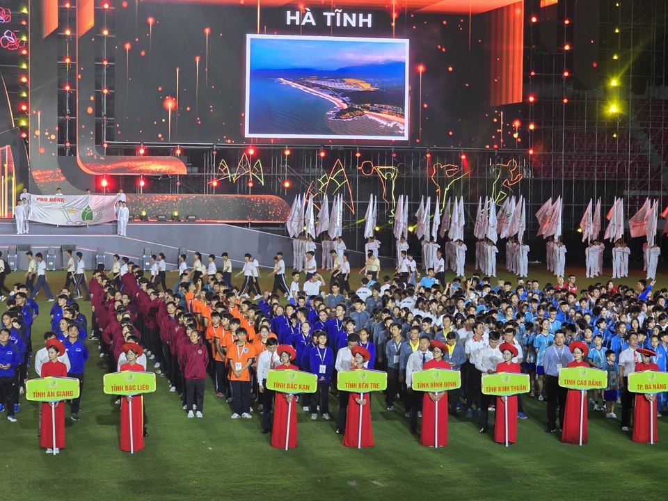 La cérémonie d'ouverture du festival sportif de Phu Dong a eu lieu au stade Lach Tray, dans la ville de Hai Phong. Photo : Vinh Quan