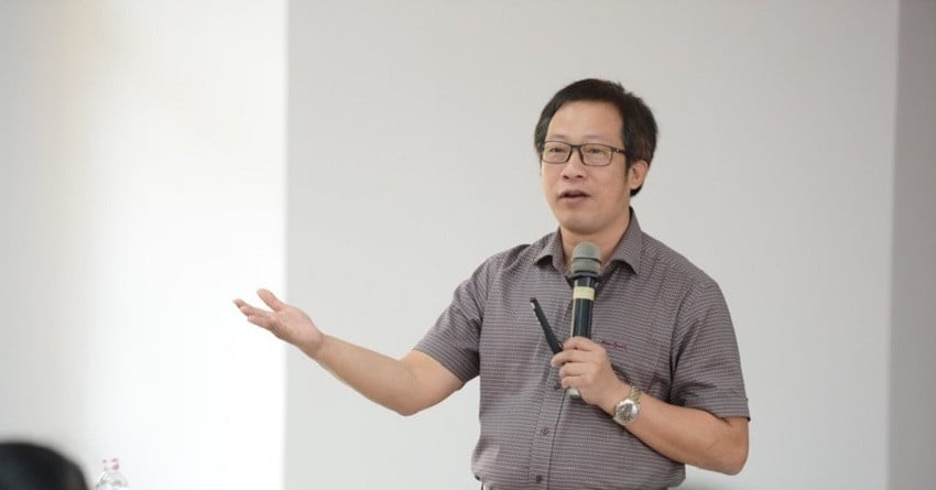 El director de la Universidad de Hue, Le Anh Phuong, fue arrestado.