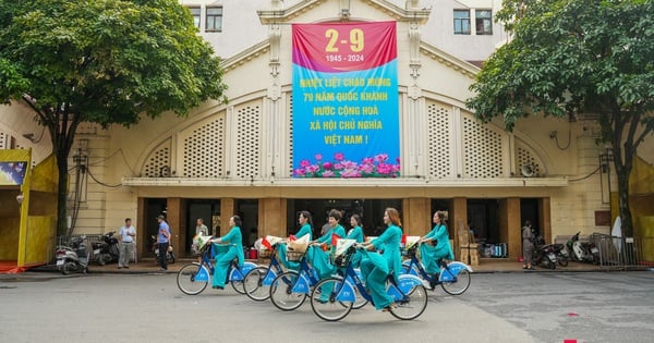 Fahrradparade: Ao Dai verbindet Kulturerbe in Hanoi