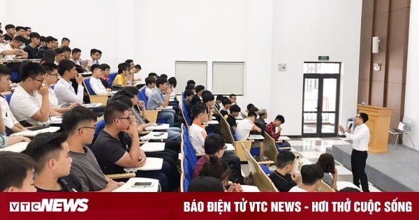 Hàng nghìn sinh viên các trường đại học bị cảnh báo, buộc thôi học