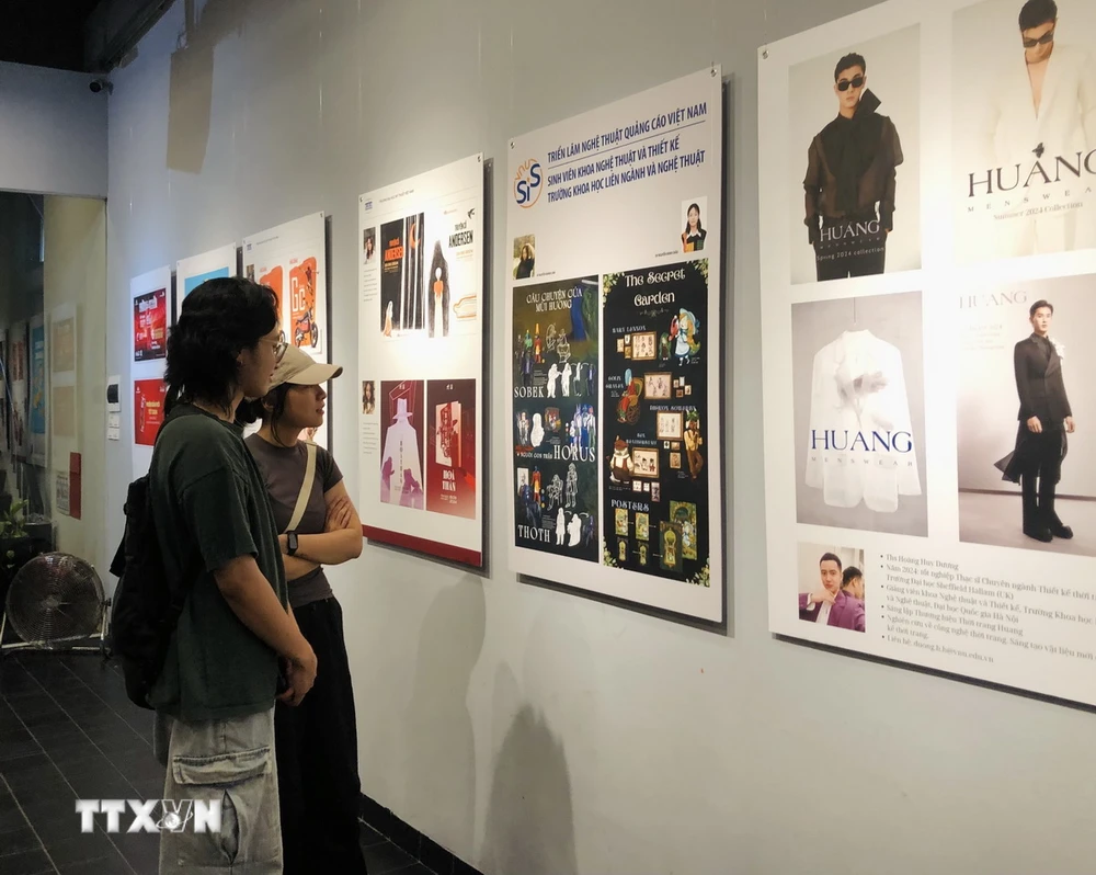 ベトナムの広告デザイン芸術の展示会。 （写真はイメージです。出典：VNA）