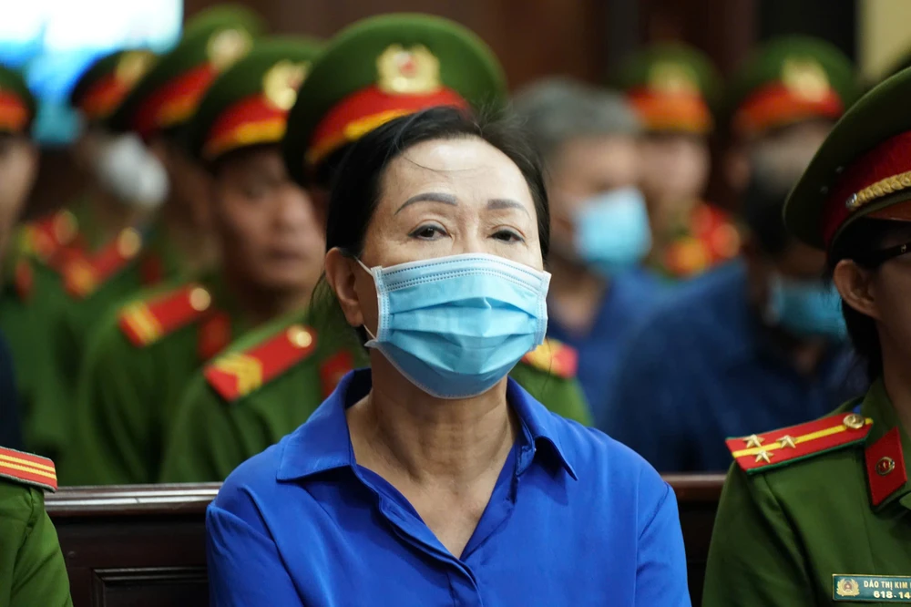 Defendant Truong My Lan at the trial. Photo: HOANG HUNG