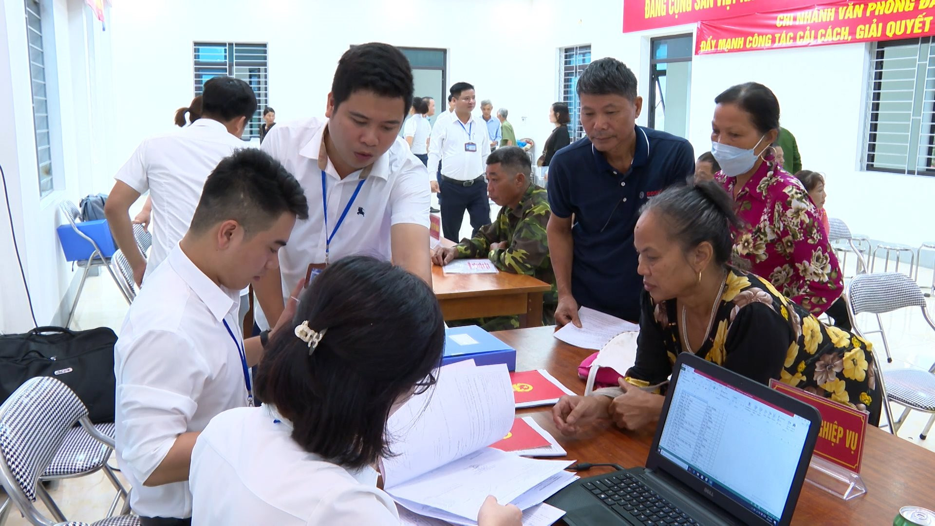 ps_mo-hinh-cuoi-tuan-cung-dan-cua-van-phong-dkdd-tinh-yen-bai.mp4.00_01_35_00.still005.jpg