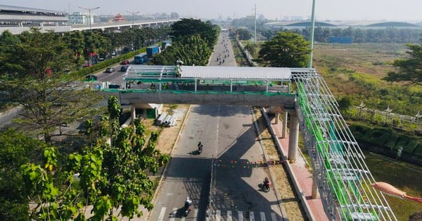 Ngắm cầu đi bộ nối tới ga metro số 1 sắp hoàn thiện