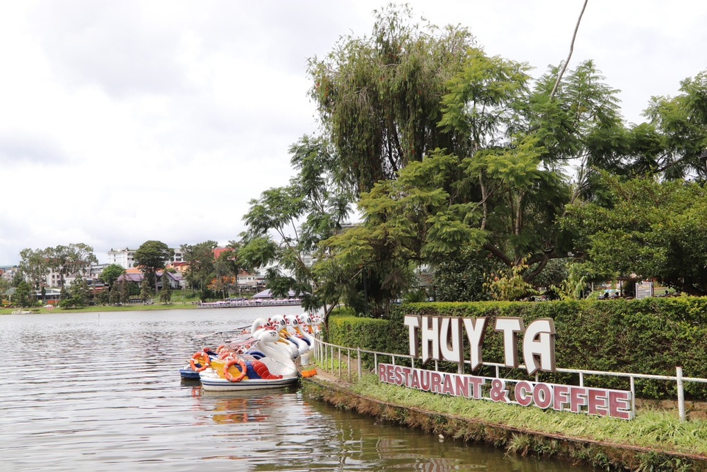 Người trúng đấu giá thuê nhà hàng Thủy Tạ bỏ cọc hơn 600 triệu đồng - 2