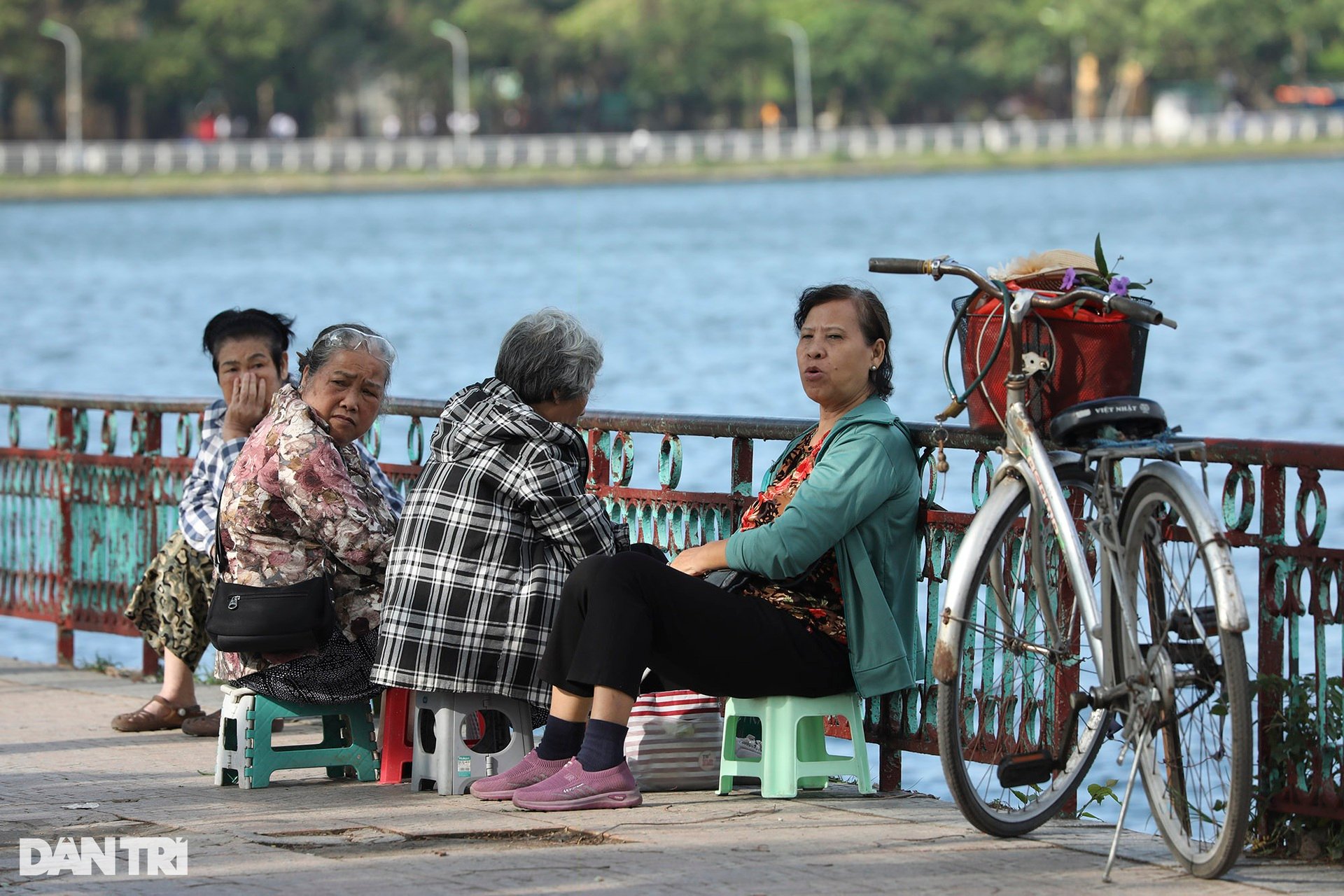 Hà Nội se lạnh trong buổi sáng mùa thu - 13