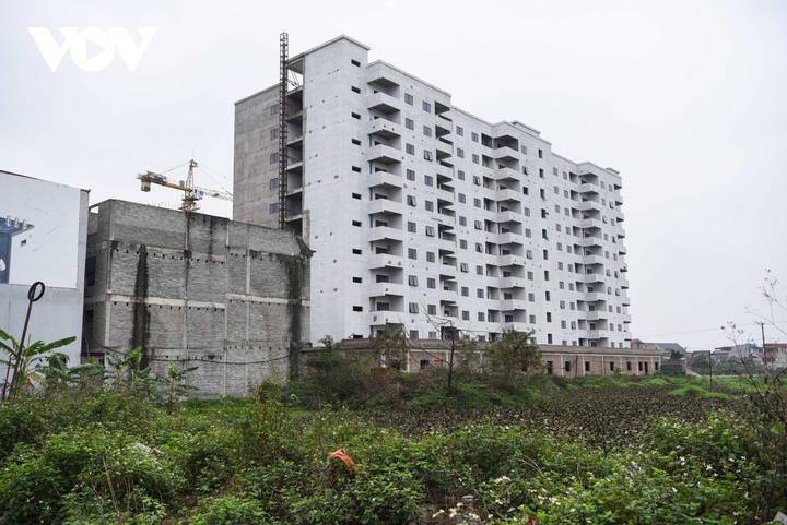 According to Mr. Nguyen Tuan Dung, Deputy Director of the Department of Construction of Bac Ninh province, in order for workers to buy social housing, it is necessary to consider their income level.