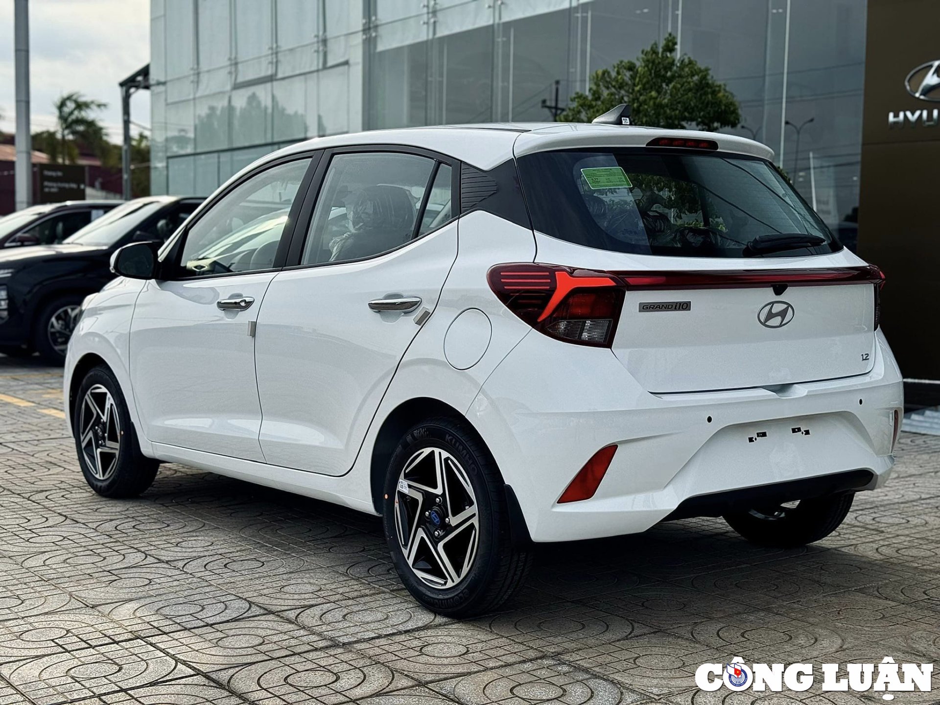 តម្លៃឡាន Hyundai Grand i10 ខែតុលា ឆ្នាំ 2024 ថោក នឹកស្មានមិនដល់ អស្ចារ្យណាស់ Kia Morning រូបភាពទី 3