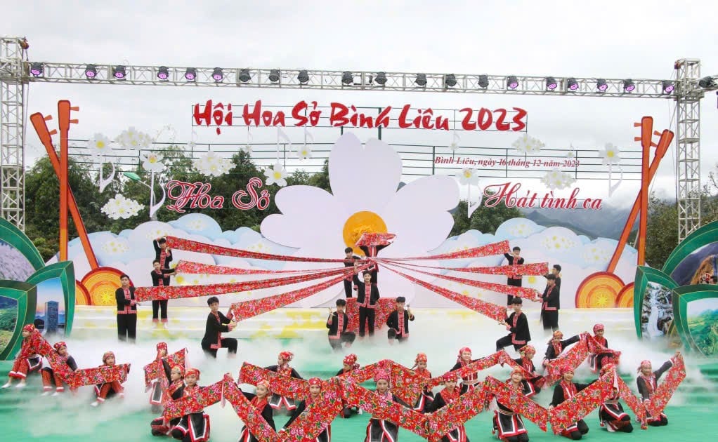 في نهاية هذا الأسبوع، يقام مهرجان Binh Lieu Sophora Flower Festival 2024.