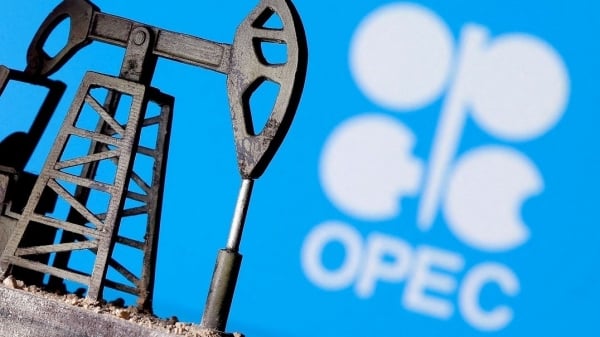 OPEC+ ra quyết định bất ngờ, Saudi Arabia cam kết cắt giảm 1 triệu thùng dầu/ngày