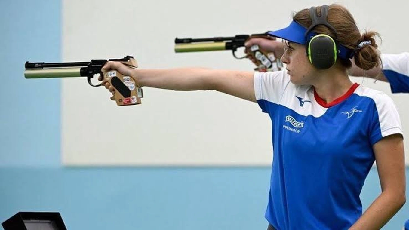 Thu Vinh's formidable opponents in the 25m pistol sports final