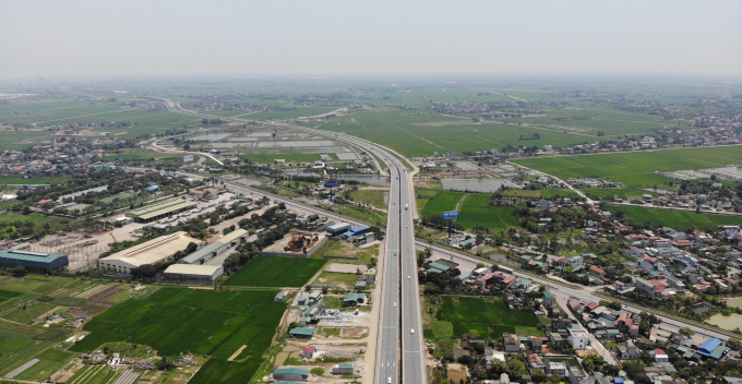 Cao Bo - Mai Son Expressway ផ្នែកនៅជាប់នឹងផ្លូវ Mai Son Express - National Highway 45។ រូបភាព៖ Le Hoang