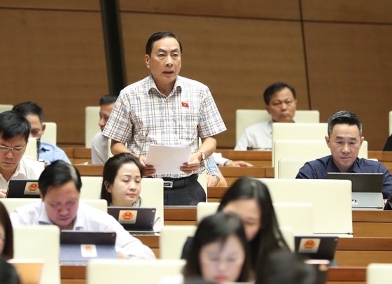 국회 대의원들, 주민등록증 사진 부착 신분증으로 전환 논의 2