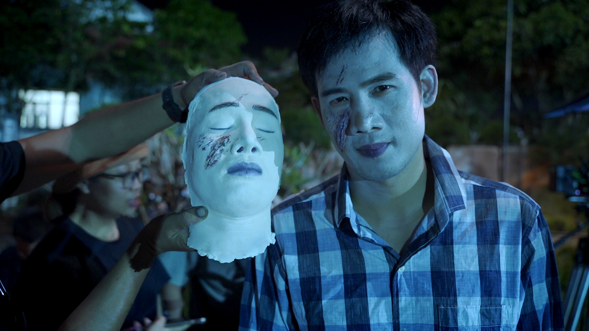 'Lật mặt 6': Lý Hải kể lại 48 tiếng đội mưa đào mồ chôn sống Thanh Thức - Ảnh 2.