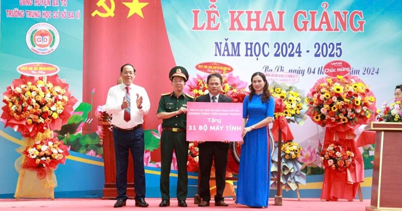 Phó Chủ tịch Quốc hội Trần Quang Phương dự khai giảng ở Quảng Ngãi