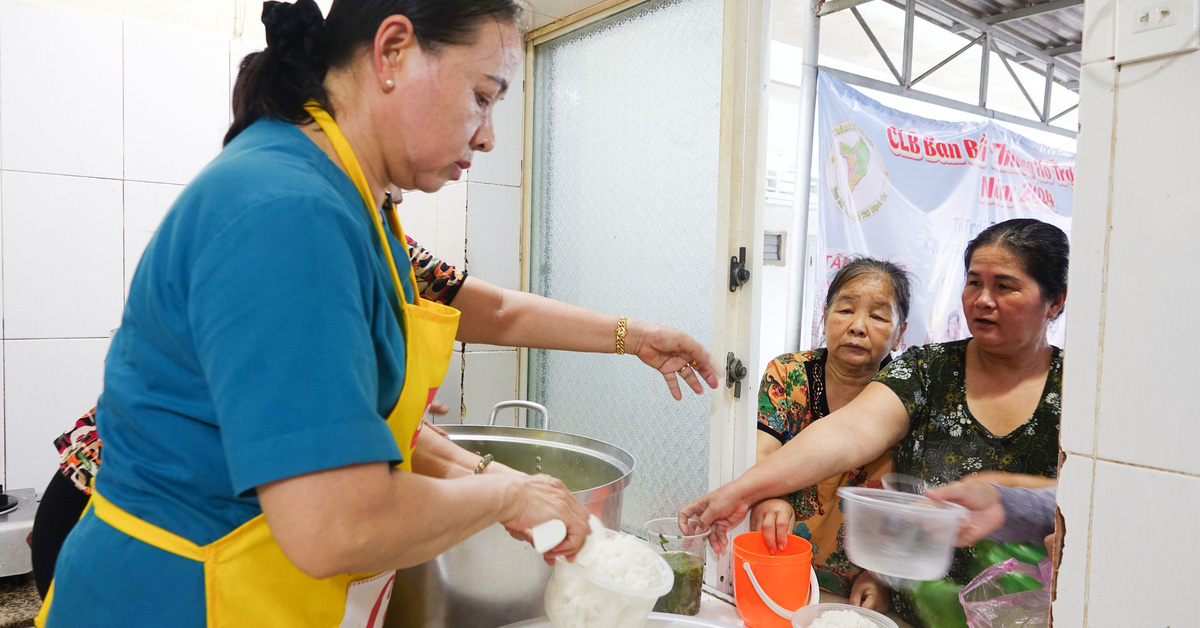 Cơm 0 đồng ngon đúng vị nhà làm của người dân Phú Quốc