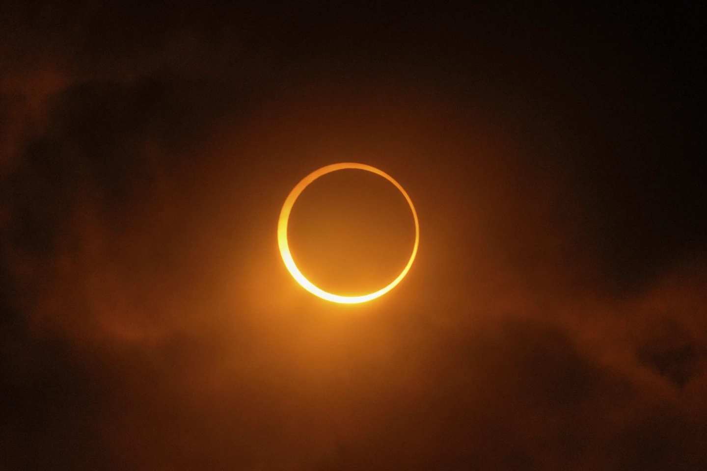 Phénomène rare de cercle de feu en Amérique du Sud, image 5