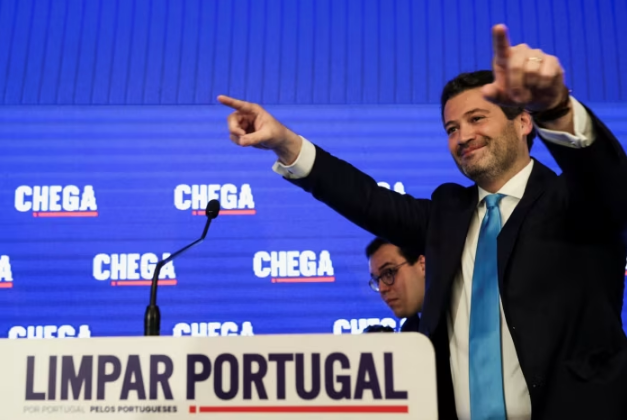 世界 - ポルトガルは早期の総選挙結果を受けて右傾化している（図 2）。