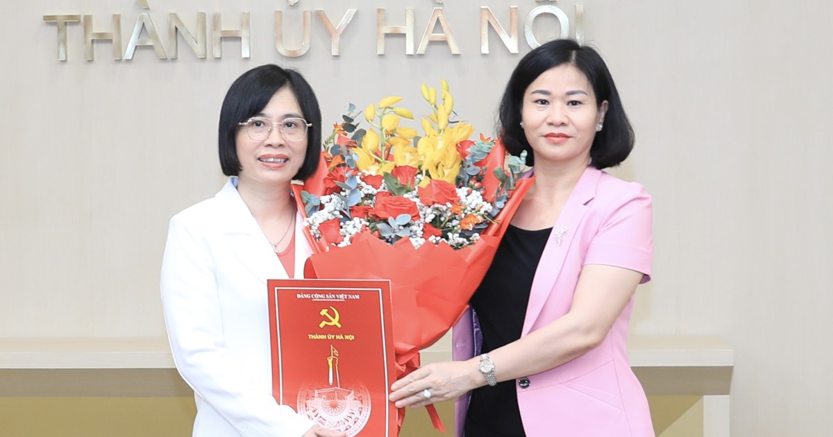 លោកស្រី Nguyen Thi Thu Thuy កាន់តំណែងជាអនុប្រធានការិយាល័យគណៈកម្មាធិការបក្សទីក្រុងហាណូយ។