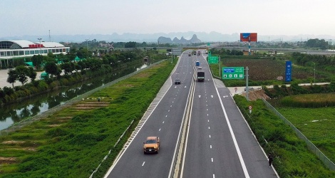 Investing 1,875 billion VND to expand Cao Bo expressway section