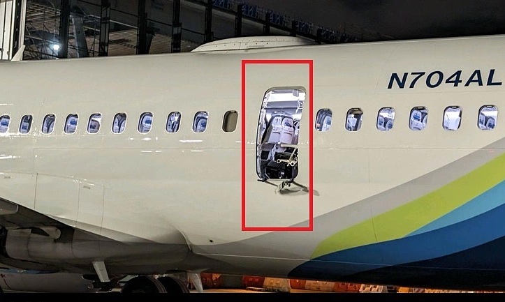 Alaska Airlines finds loose screws on many Boeing 737s