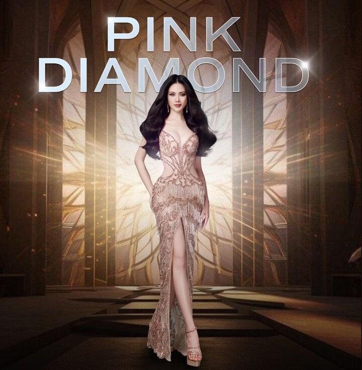 "Pink diamond" là mẫu thiết kế được NTK Linh San dành riêng cho Bùi Quỳnh Hoa tại chung kết Miss Universe 2023.