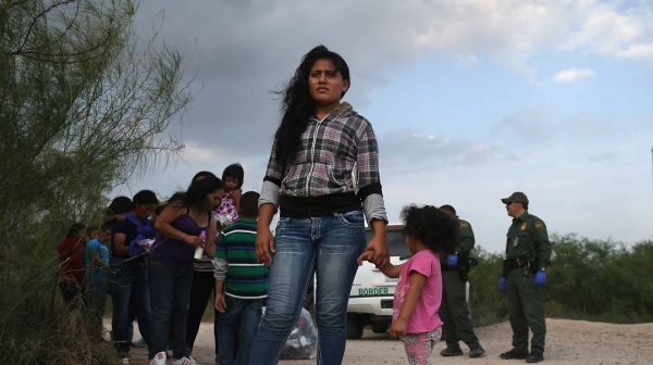 Women lead migration trends in Latin America