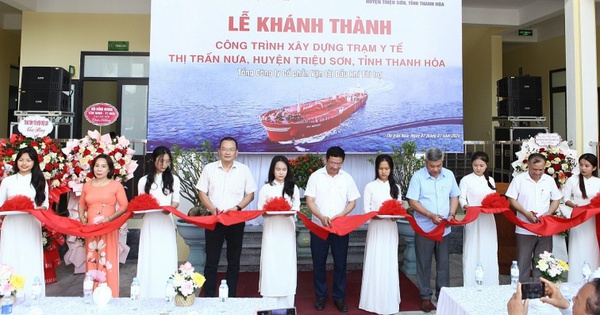 สนับสนุนเงิน 20,000 ล้านดองเพื่อสร้างโรงเรียนและสถานีพยาบาลในThanh Hoa และ Yen Bai