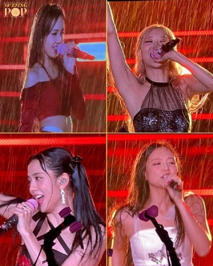 土砂降りの雨の中、BLACKPINKがダンス、ジェニーが事故に