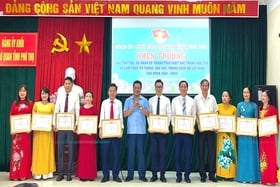 34 tập thể, cá nhân được nhận Bằng khen thực hiện Kết luận số 01-KL/TW của Bộ Chính trị