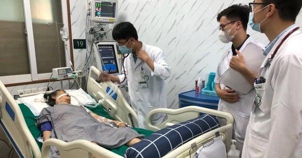 Thanh niên 32 tuổi đột quỵ khi chơi cầu lông, người trẻ có dấu hiệu này tuyệt đối không chủ quan!