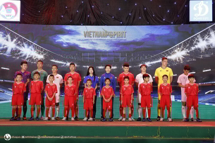 Vietnam national football team launches new jersey. (Photo: VFF)