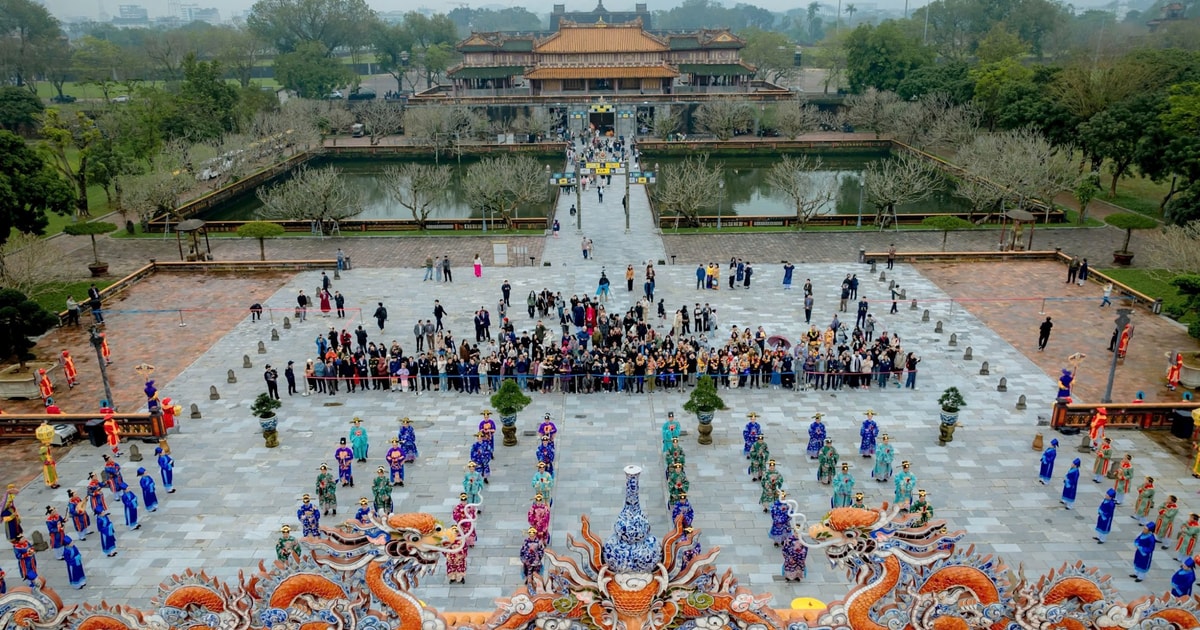 Reenacting the Nguyen Dynasty's grand inauguration ceremony