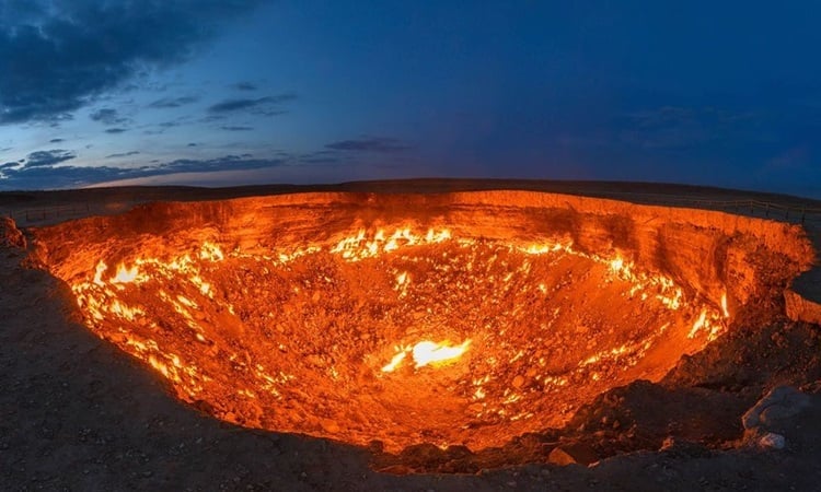 ¿Podrán los humanos apagar la «Puerta al Infierno» que ha estado ardiendo durante 50 años?