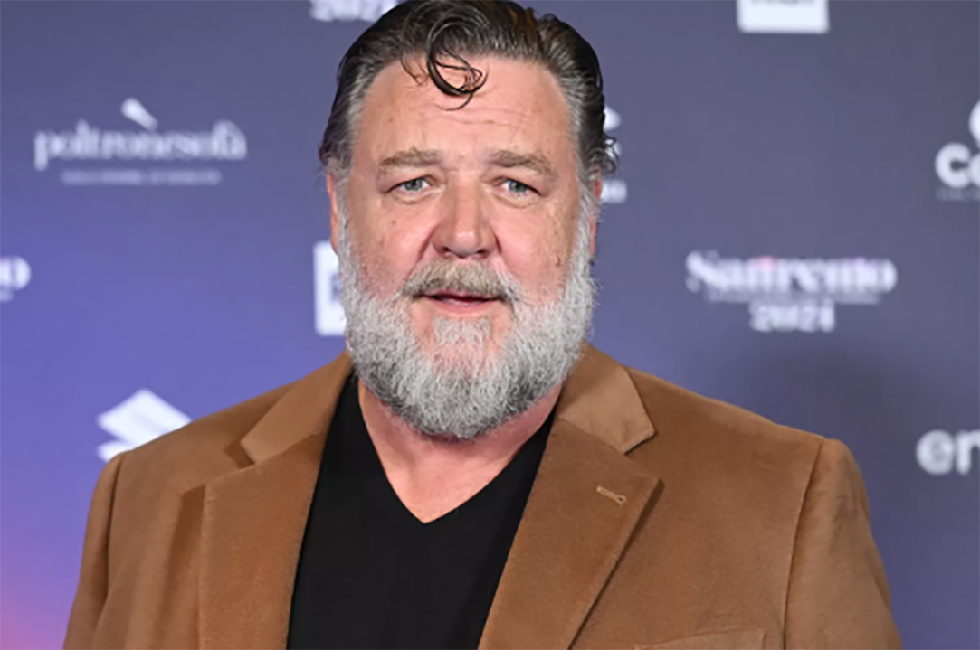 Russell Crowe tiết lộ bị gãy chân khi quay phim 'Robin Hood'- Ảnh 1.