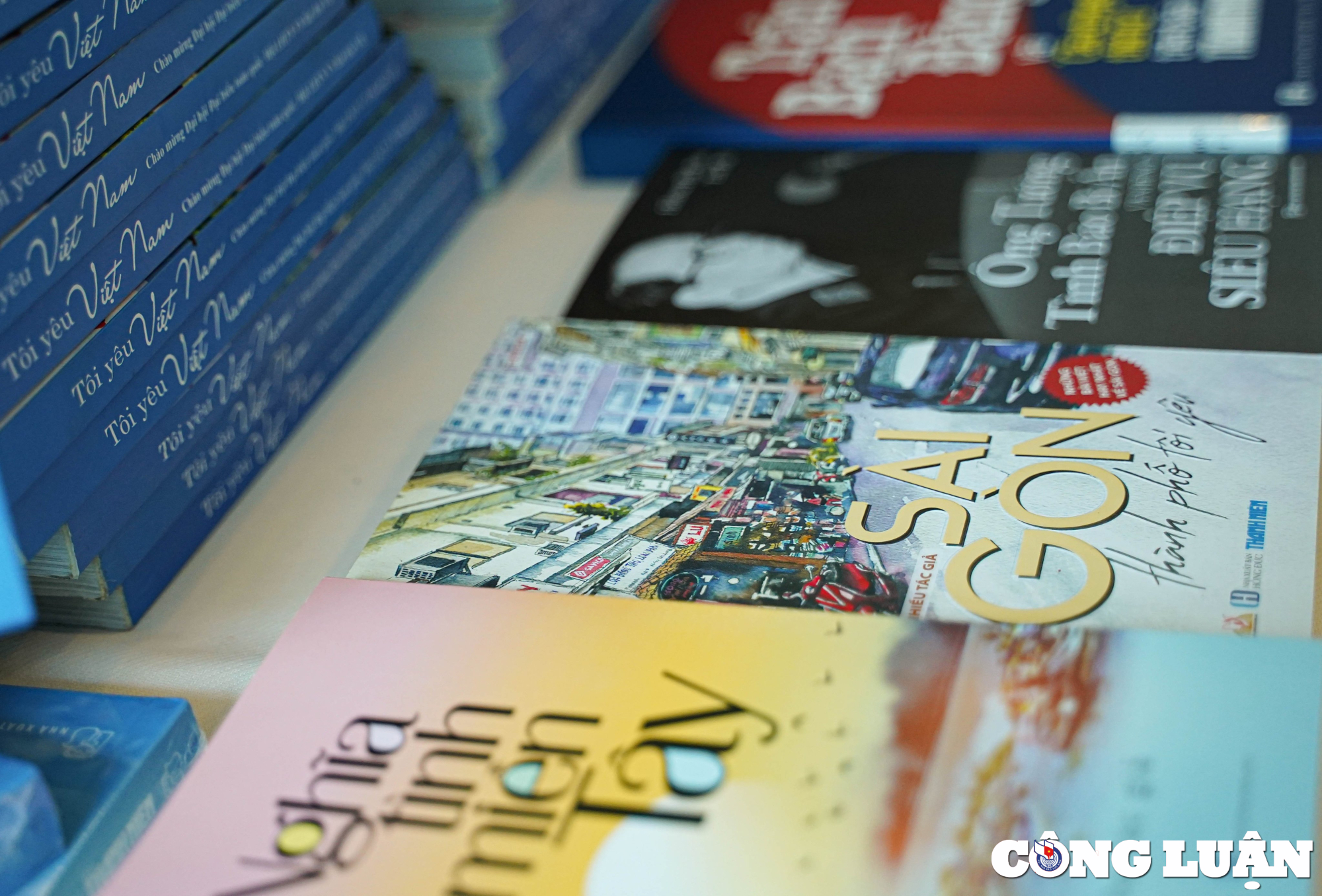 No limit on books to participate in the 3rd edition of the book week of the photographer.