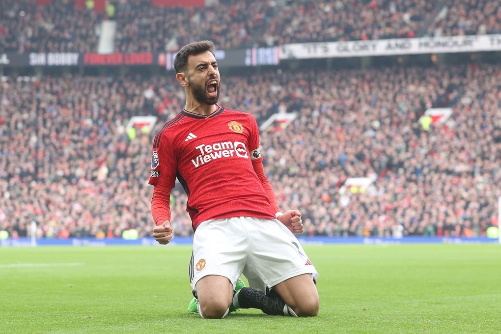 Man Utd đánh bại Everton nhờ 2 quả phạt đền - 1