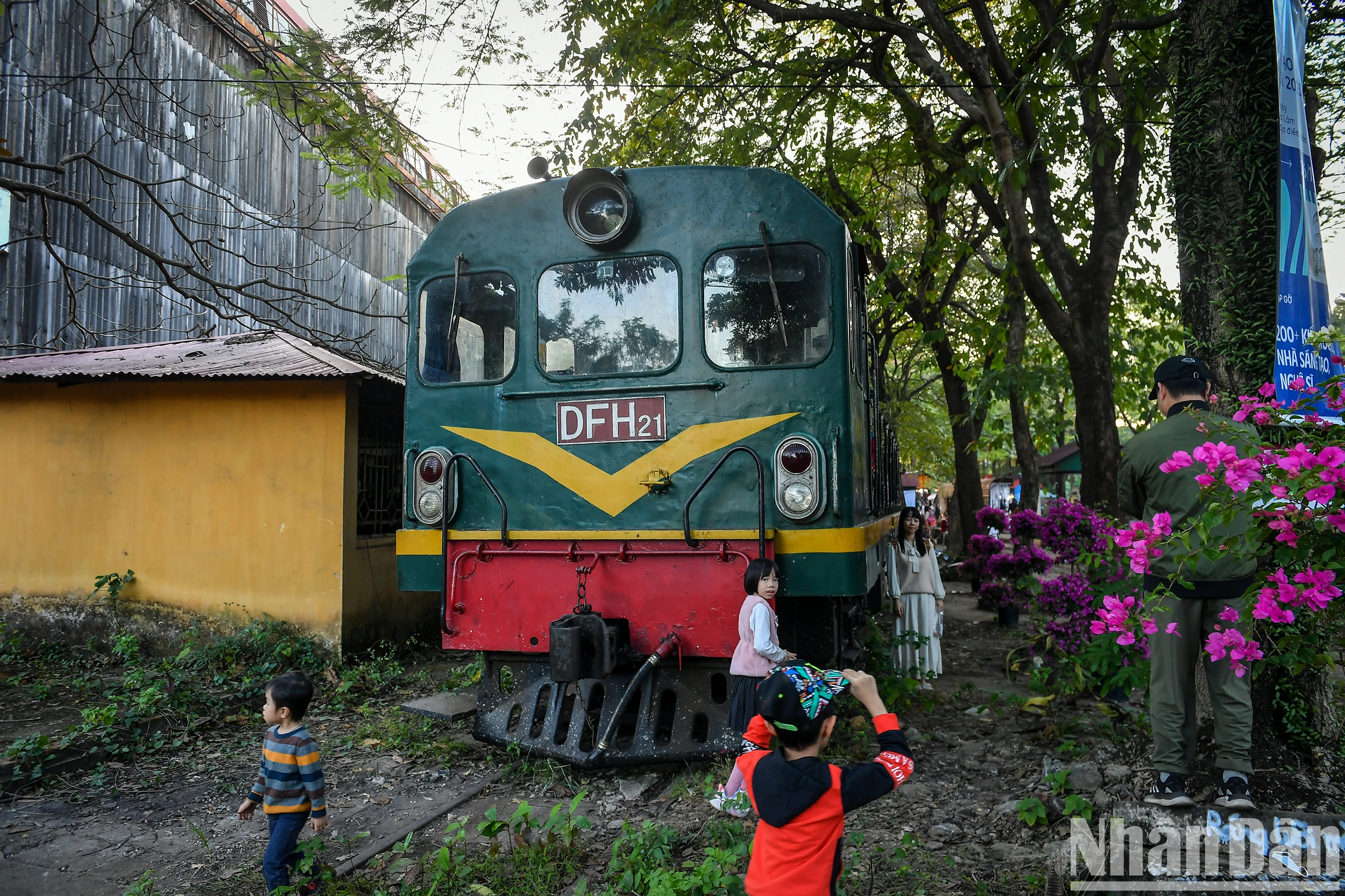 [Ảnh] Khám phá "không gian nghệ thuật" tại Nhà máy Xe lửa Gia Lâm ảnh 16