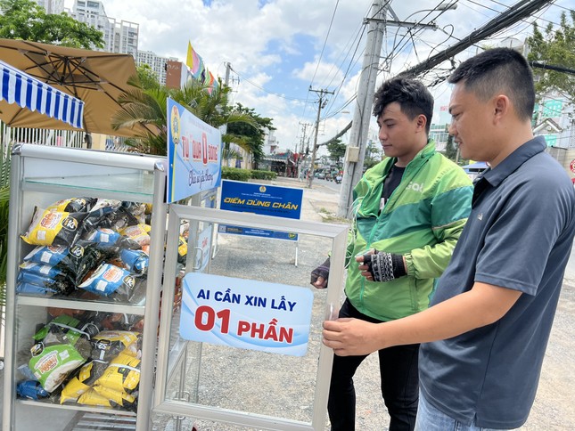 Nhân rộng những điểm dừng chân miễn phí cho tài xế ở TPHCM ảnh 1