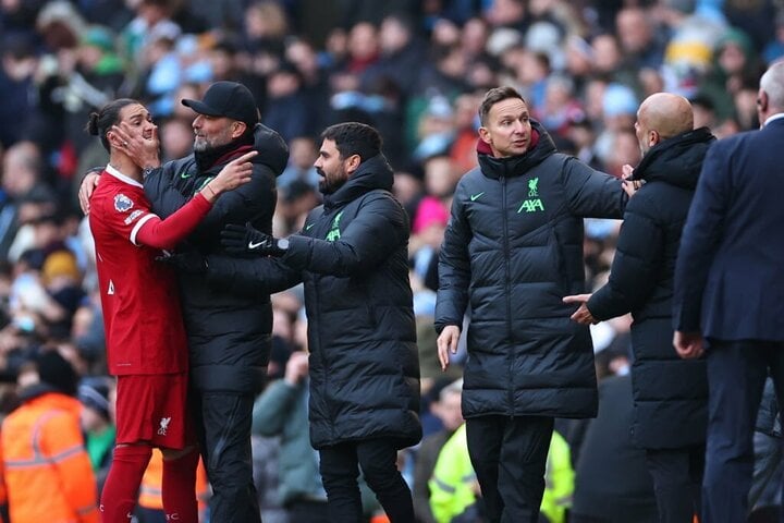 Des disputes ont éclaté après le match à l'Etihad.