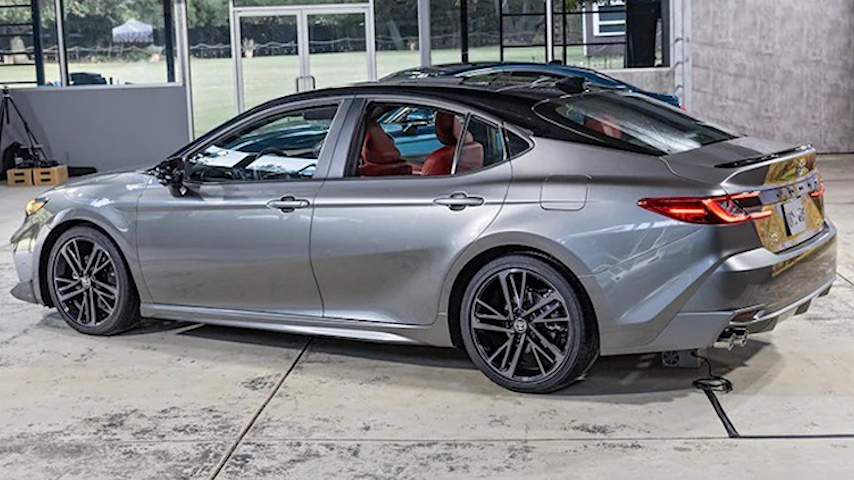 Toyota Camry 2025 Seitenansicht Bild 5