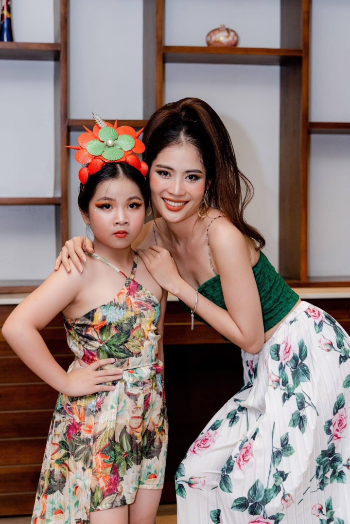 International runner-up Nguyen Le Thuy Linh and model Nam Anh.