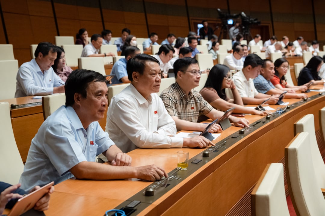 National Assembly delegates vote to pass the Law on Prices (amended). Photo: quochoi.vn