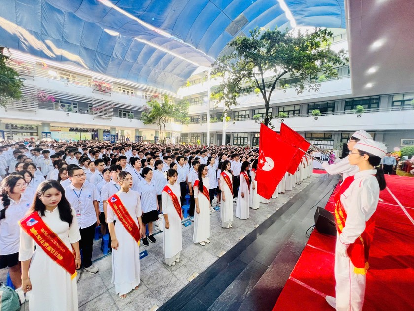 Những hình ảnh ấn tượng trong ngày đầu tiên của năm học mới- Ảnh 11.