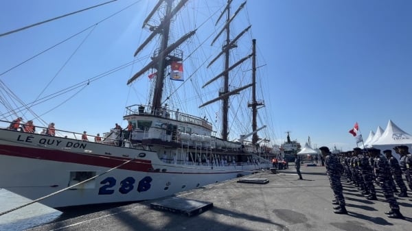 Vietnam Navy sailing ship named Le Quy Don visits and exchanges with Indonesian Navy