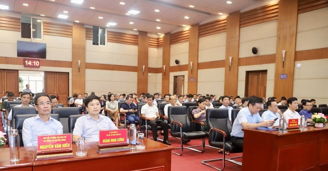 Formation de la ville de Hai Phong pour améliorer les compétences de prononciation en fournissant des informations pour les journaux image 1