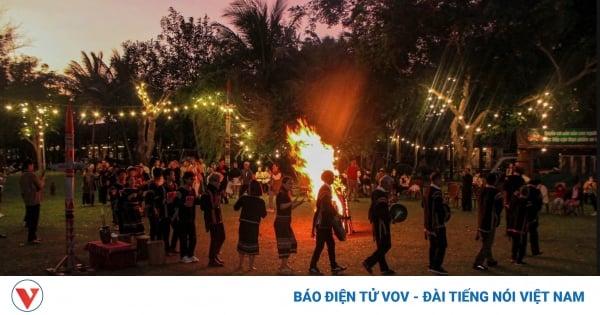 Die Menschen im zentralen Hochland feiern geschäftig den Unabhängigkeitstag am 2. September