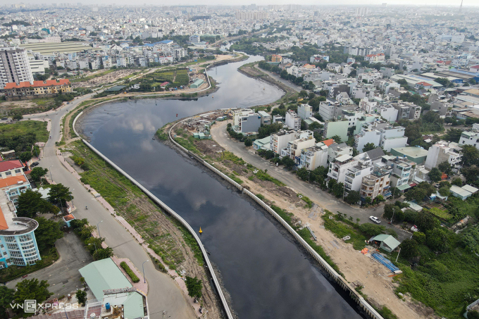 A section of Tham Luong canal with embankment, 2023. Photo: Thanh Tung